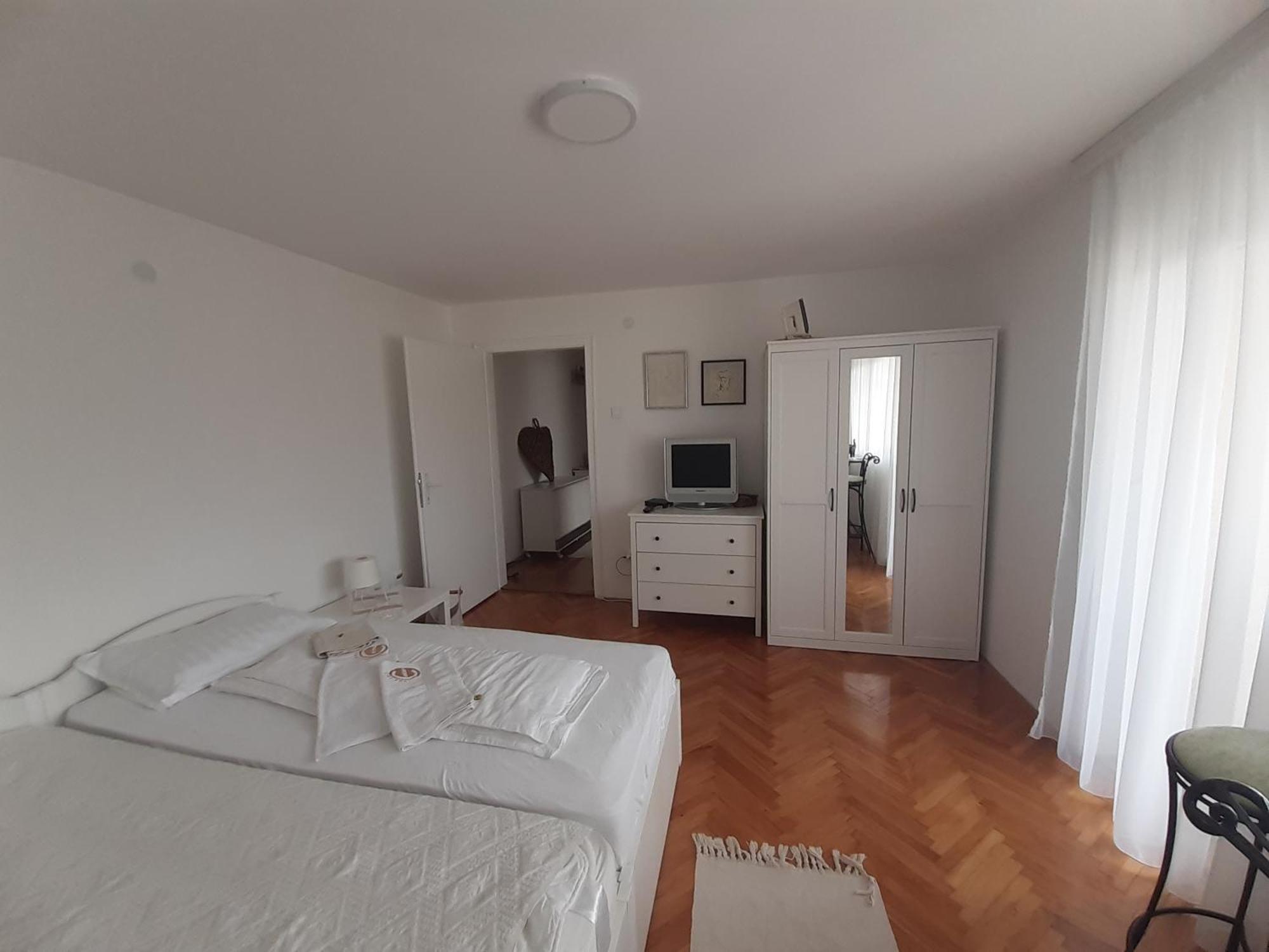 Centar Apartman - Gradski Trg Gornji Milanovac Exterior foto